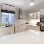 Lejlighed Cosy 1br With Private Balcony In St Pauls Bay By 360 Estates