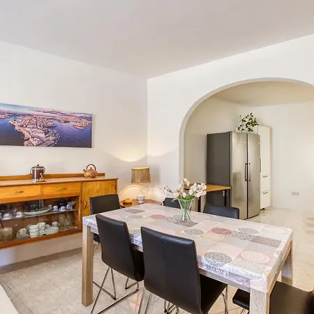 Cosy 1br With Private Balcony In St Pauls Bay By 360 Estates *