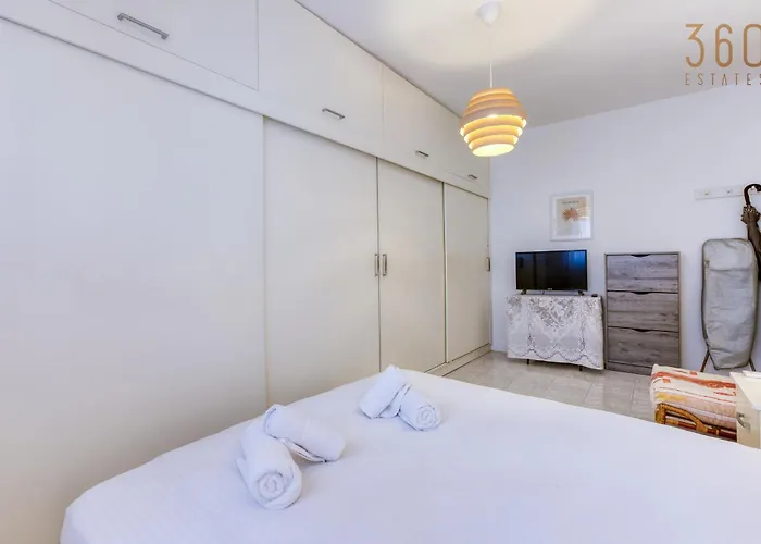 Cosy 1br With Private Balcony In St Pauls Bay By 360 Estates Lägenhet