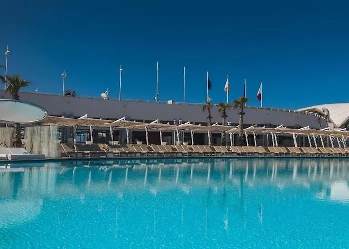 Cosy 1br With Private Balcony In St Pauls Bay By 360 Estates *