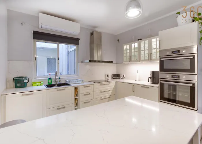 Lägenhet Cosy 1br With Private Balcony In St Pauls Bay By 360 Estates