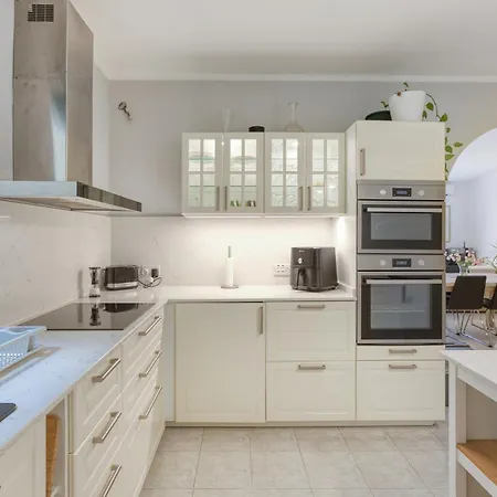 Cosy 1br With Private Balcony In St Pauls Bay By 360 Estates * 세인트폴스베이