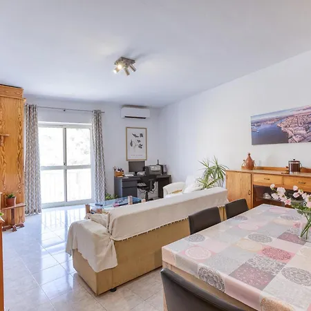 Cosy 1br With Private Balcony In St Pauls Bay By 360 Estates *