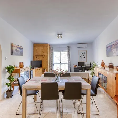 Cosy 1br With Private Balcony In St Pauls Bay By 360 Estates 아파트